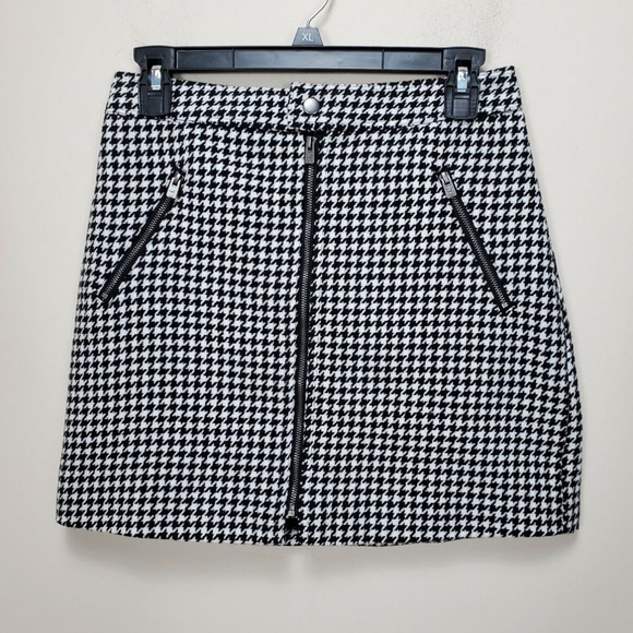 Hollister Dresses & Skirts - Hollister Women Ultra High-rise Skirt Small S Black White Houndstooth Full Zip